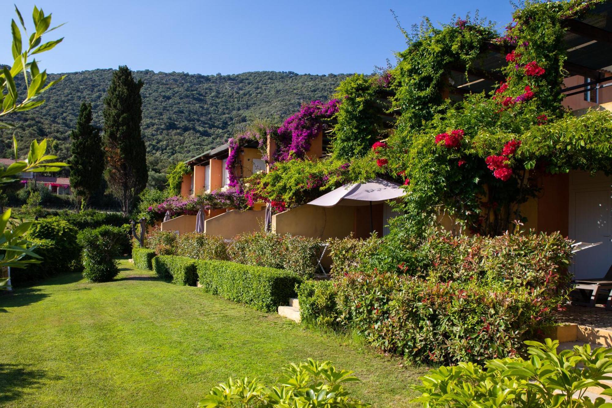 Residence Helios Cargese Bagian luar foto